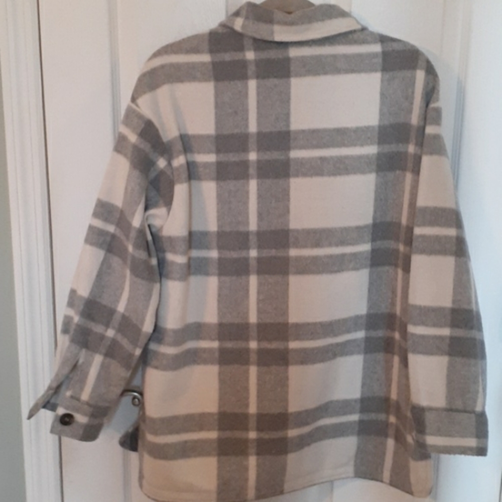 Ashley by 26 International Alternative Wool Blend Sz M Grey and White Shacket - Picture 2 of 8